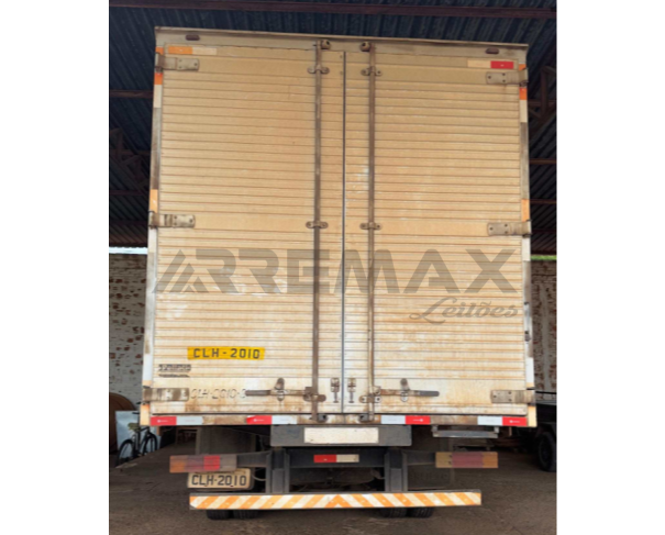 Foto de 1 (um) Caminhão de Marca/Modelo M.BENZ/M.BENZ/712 C, Placa CLH2010