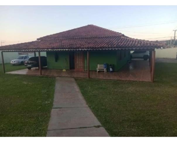 Foto de DIREITOS AQUISITIVOS que o executado possui sobre o imóvel descrito como terreno formado pelos LOTES 10, 11 e 12, da QUADRA 26, localizado na Vila Nossa Senhora das Graças, situada nas imediações da estação de Rubião Júnior, deste Município 