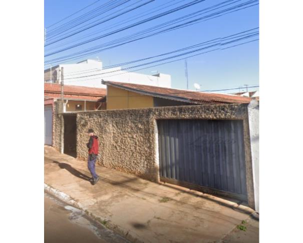 Foto de TOTALIDADE DO IMÓVEL (artigo 843 do Código de Processo Civil/decisão fls. 672), assim descrito: 1(um) Lote do Terreno sob o nº “36”, Quadra “E”, do LOTEAMENTO DENOMINADO “JARDIM BOM PASTOR II”, nesta Cidade, Distrito, Município e Comarca de São Manuel/SP