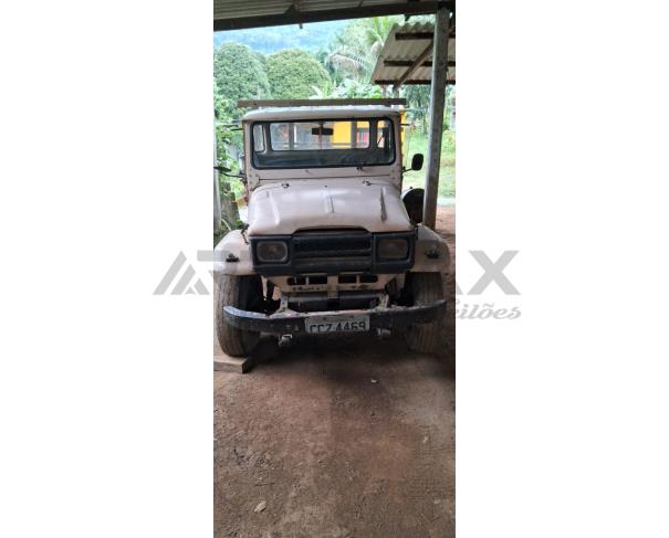 Foto de 1(uma) Camionete de Marca/Modelo TOYOTA/BANDEIRANTE, PLACA CCZ4469