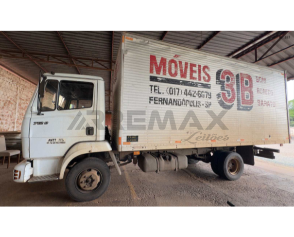 Foto de 1 (um) Caminhão de Marca/Modelo M.BENZ/M.BENZ/712 C, Placa CLH2010
