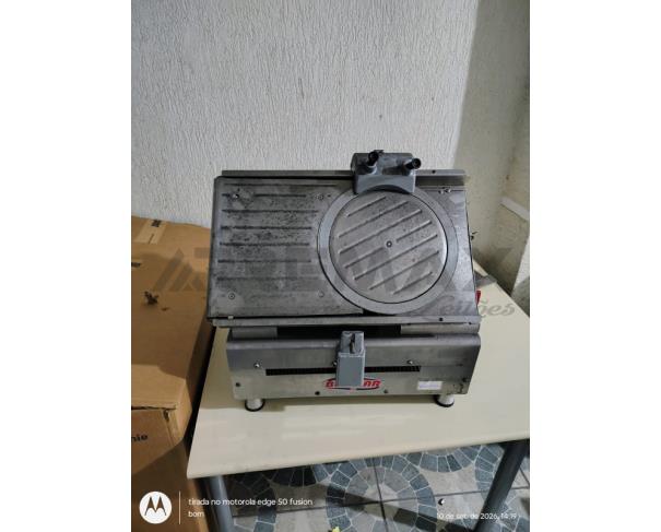 Foto de Lote-12) FATIADOR INDL. AUTOMÁTICO P/ FRIOS 220V-BERMAR