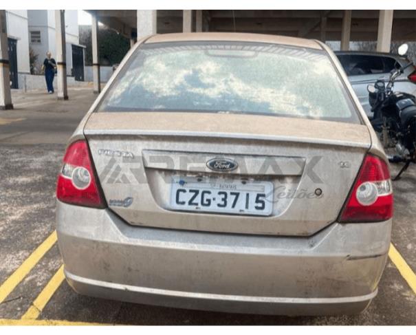 Foto de 1(UM) VEÍCULO DE MARCA/MODELO FORD/FIESTA SEDAN 1.6FLEX, Placa CZG3715