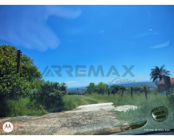 Foto de TOTALIDADE DO IMÓVEL (artigo 843 do Código de Processo Civil), assim descrito: GLEBA B, parte da CHÁCARA SANTO ANTÔNIO, localizado no final da Rua Professor Armando Ognibene, MATRICULADO SOB O N. 42.906 perante o 2º Cartório de Registro de Imóveis de Bot