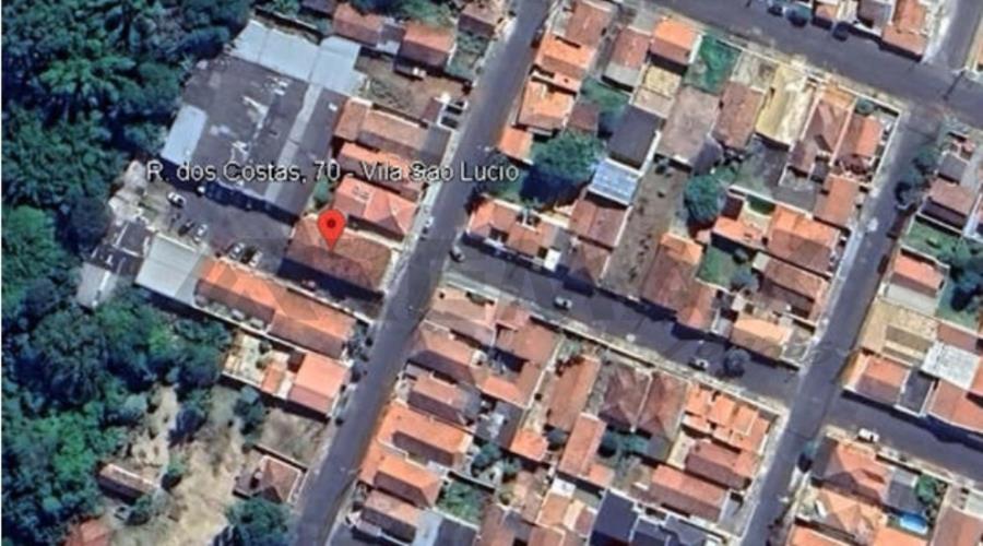 1(um) Terreno, localizado nos fundos do prédio n° 70, da Rua dos Costas, nesta Cidade, 1° subdistrito e 1° circunscrição, Município e Comarca de Botucatu Rua dos Costas nº70, localizado em Botucatu - SP