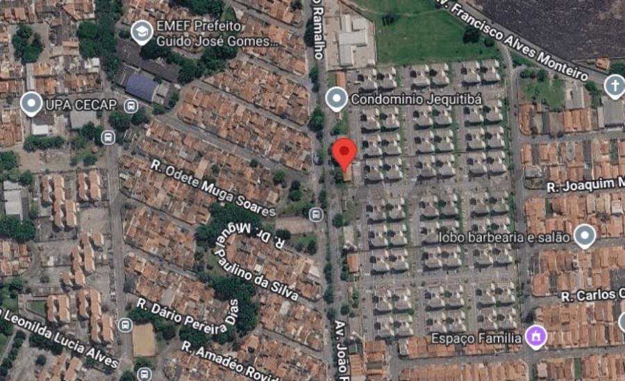 Apartamento n° 32, localizado no 3° Andar, da Torre 18, do empreendimento denominado “Condomínio Residencial Ipê” com acesso pelo n° 391 da Avenida João Ramalho, situado no Bairro do Piracangaguá, no distrito de Quiririm, desta Comarca Taub, localizado em Taubaté - SP, bairro Piracangaguá